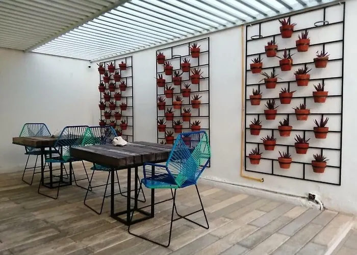 Moloch Hostel&SuitesVilla